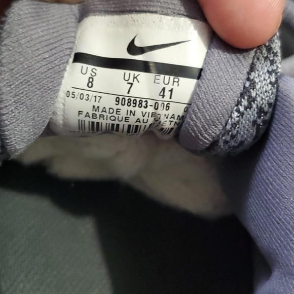 Nike Sneakers - Picture 6 of 7